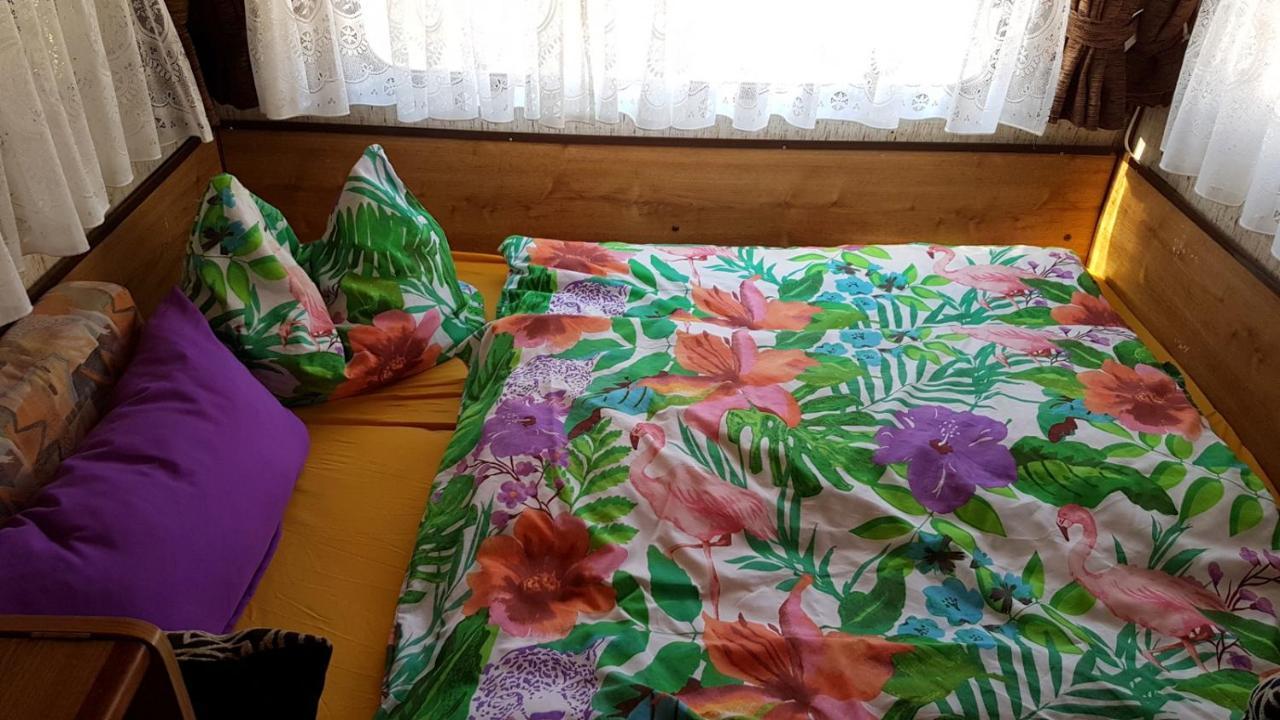 Wohnwagen Hotel Cava dʼAliga Екстериор снимка