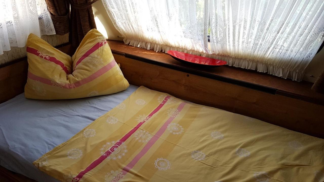 Wohnwagen Hotel Cava dʼAliga Екстериор снимка